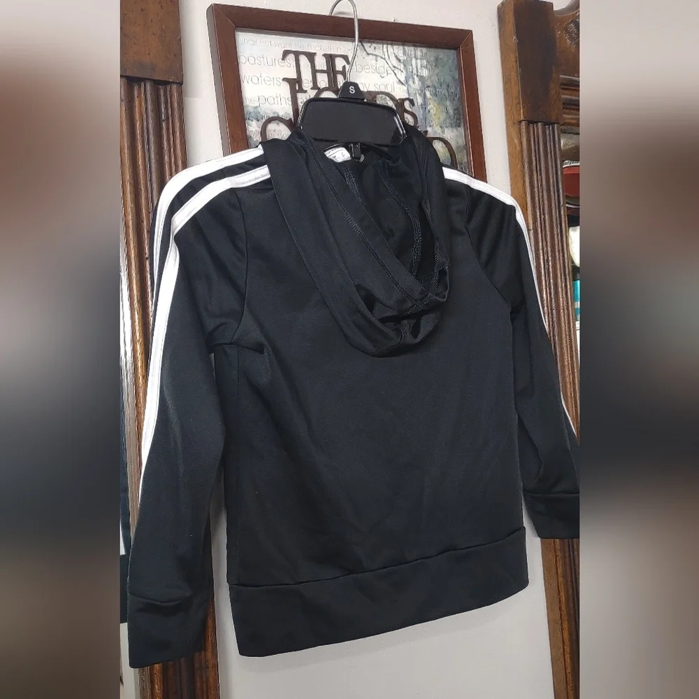 Adidas jacket for boys size 4
